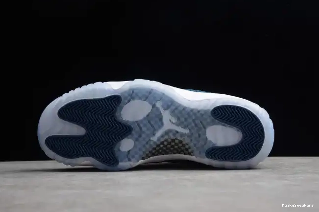 MaikeSneakers CD6846-102 Blue Air Low Jordan Snakeskin Navy 11 0424